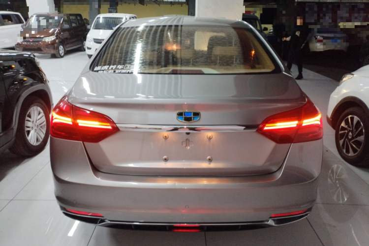 吉利汽车 帝豪 2018款 1.5L CVT豪华型车身外观6