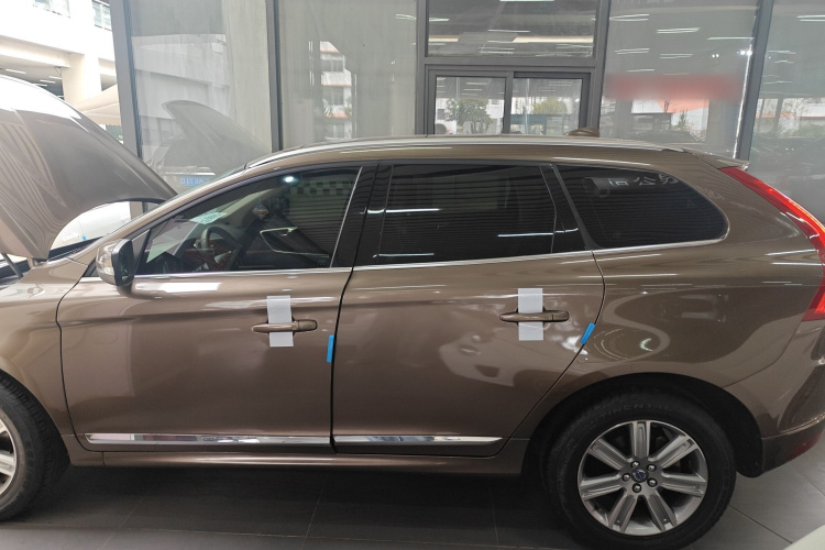 沃尔沃XC60 2016款 T5  智远版车身外观4