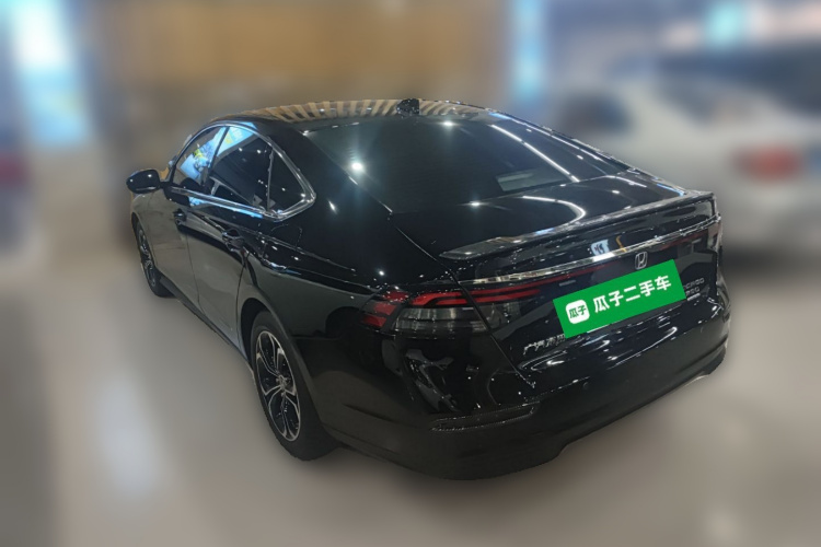 本田 雅阁 2023款 260TURBO 智享版车身外观5