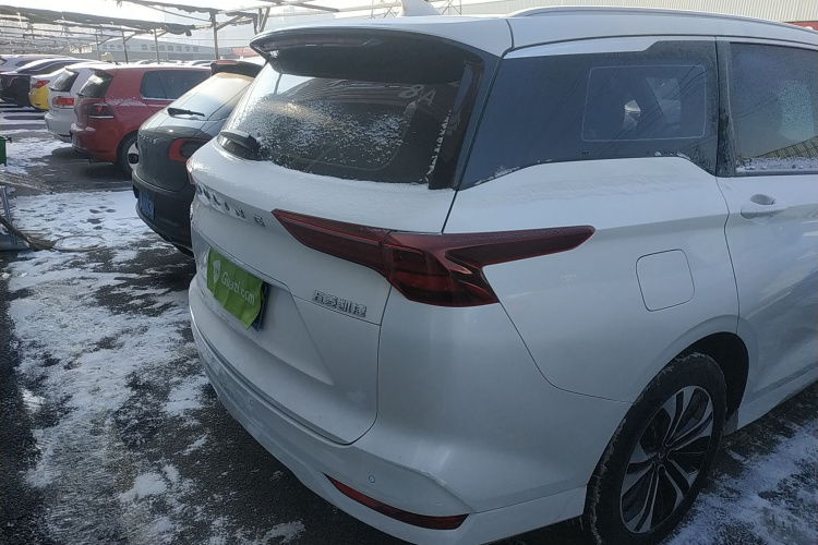 五菱汽车 五菱凯捷 2022款 改款 280T 1.5T CVT旗舰型车身外观6