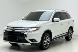 三菱 欧蓝德 2016款 2.4L 四驱精英版 5座