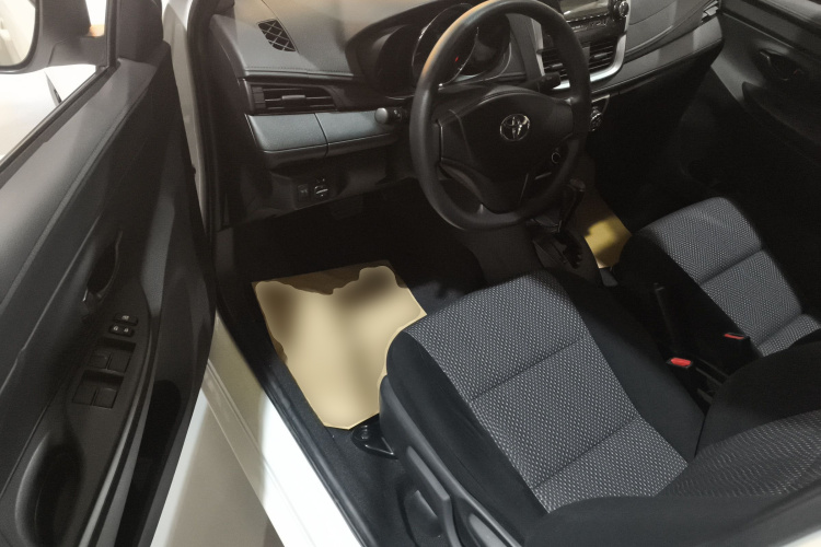 丰田 威驰 2017款 1.5L CVT创行版中控内饰20