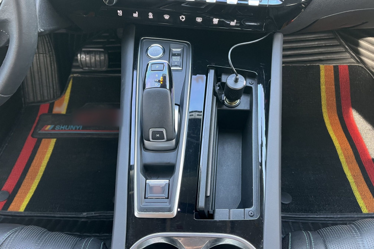 标致508 2023款 508L 400THP 驭动旗舰版中控内饰7008