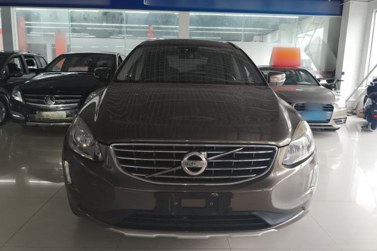 沃尔沃XC60 2016款 T5 智行版车身外观2