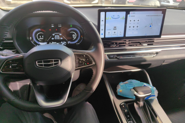 吉利汽车 帝豪 2023款 第4代冠军版 1.5L CVT尊贵型中控内饰12