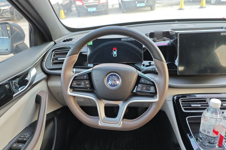 比亚迪 秦PLUS 2024款 荣耀版 EV 510KM领先型中控内饰13
