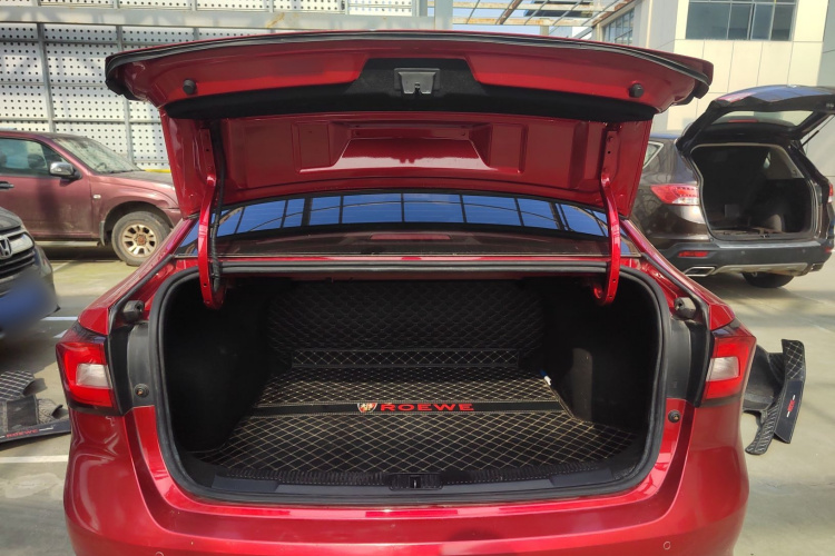 荣威i5 2020款 1.5L 自动4G互联领豪版机舱底盘23