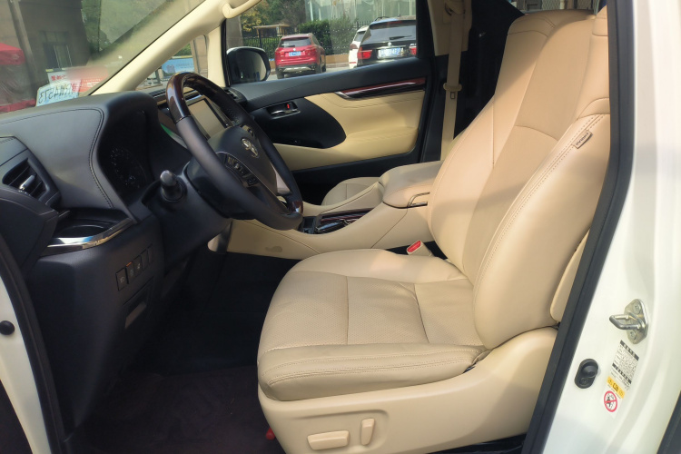 丰田 埃尔法 2015款 3.5L 豪华版中控内饰19