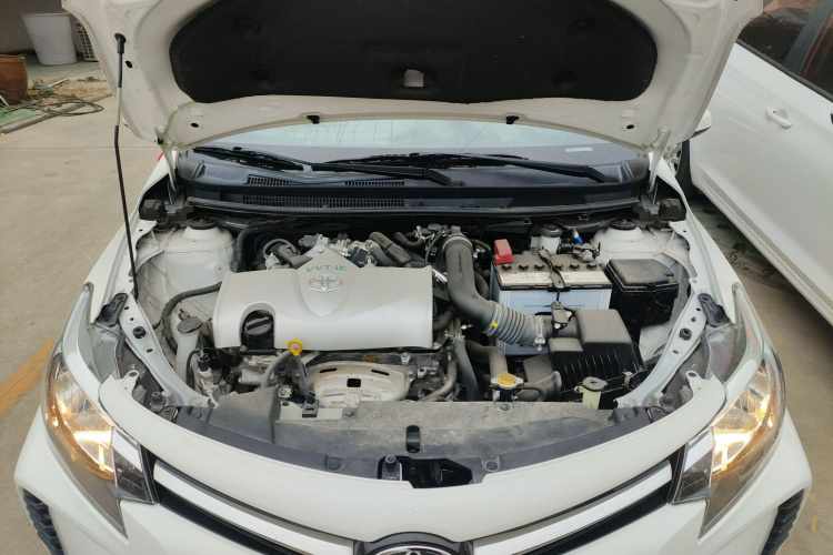 丰田 威驰 2021款 1.5L CVT创行版机舱底盘24