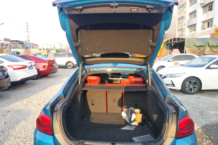 宝马4系 2019款 430i Gran Coupe M运动曜夜版机舱底盘23