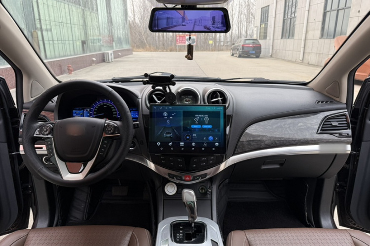 比亚迪S7 2016款 2.0T 自动尊贵型中控内饰7002