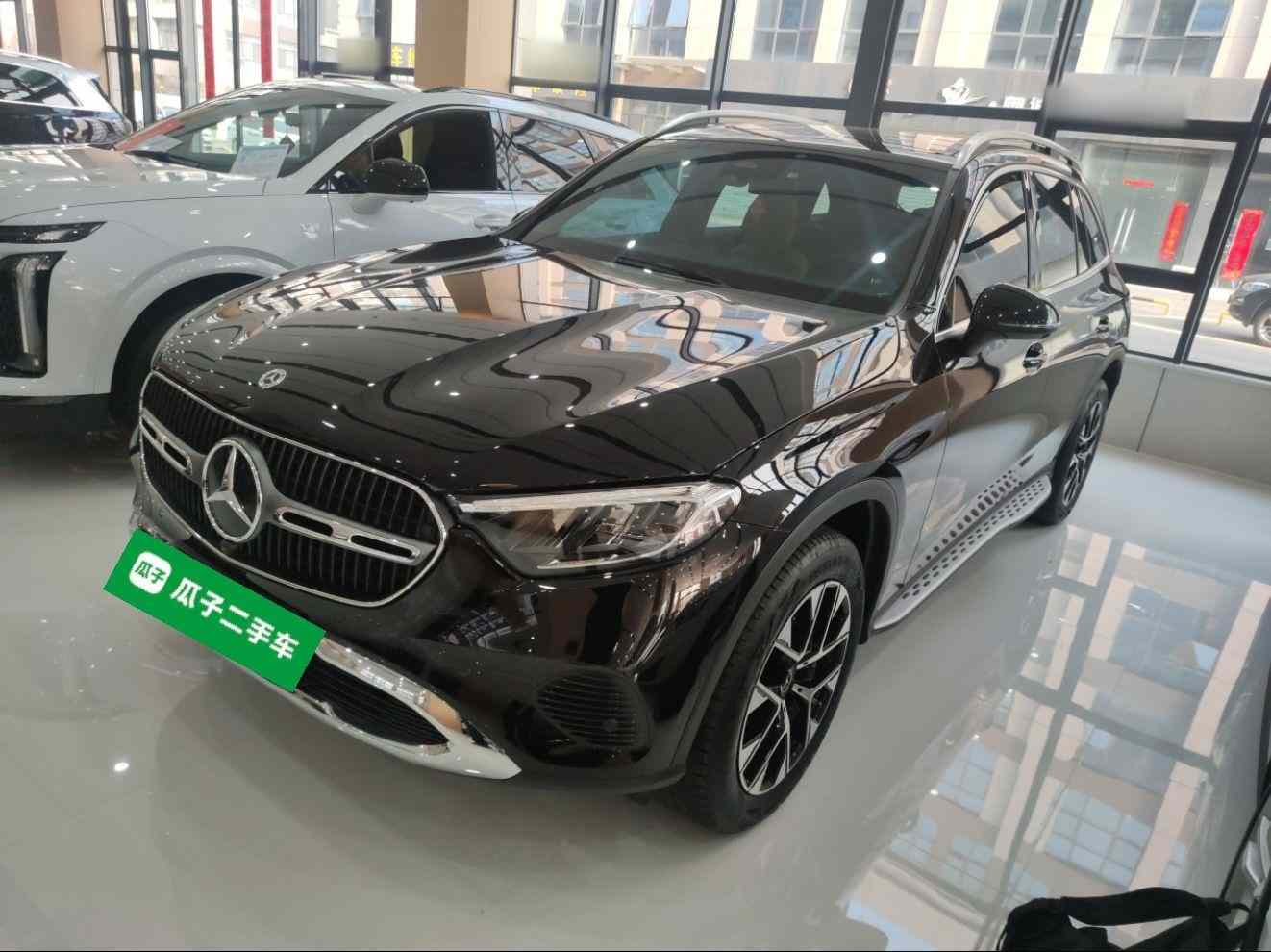 奔驰GLC 2025款 改款 GLC 260 L 4MATIC 动感型(2)