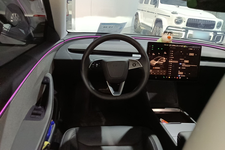 特斯拉 Model 3 2025款 后轮驱动版中控内饰13