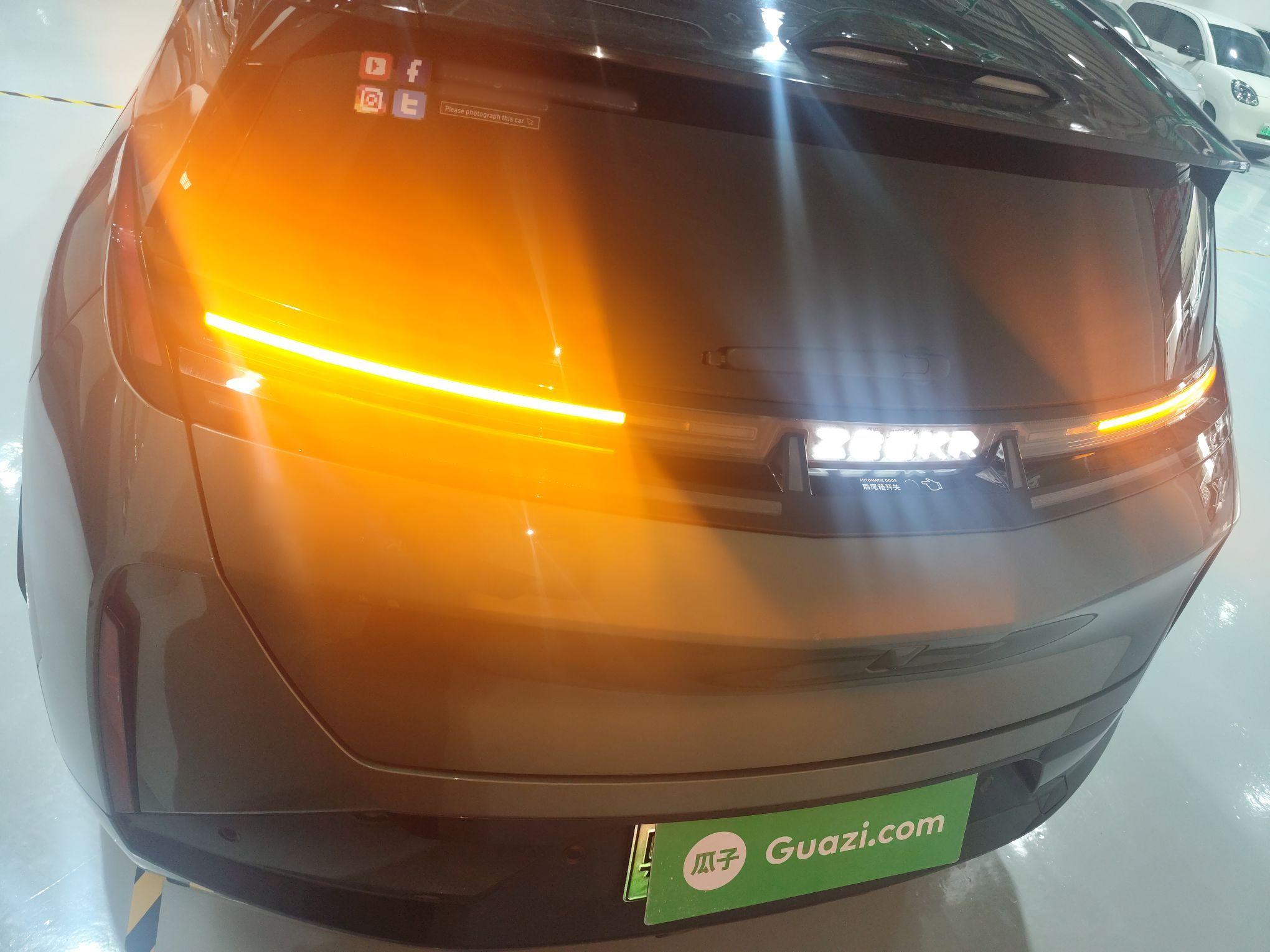 极氪X 2023款 后驱ME版 5座