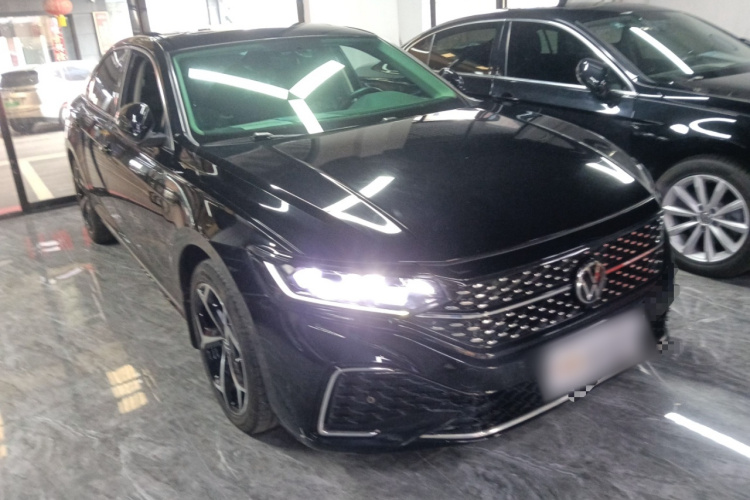 大众 帕萨特 2023款 改款 330TSI 星空精英版车身外观3