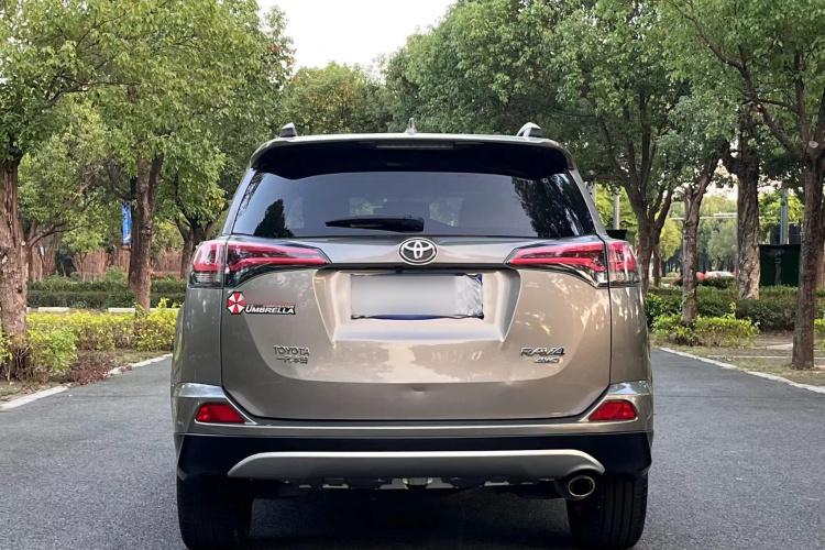 丰田 RAV4荣放 2016款 2.5L 自动四驱精英版车身外观6003