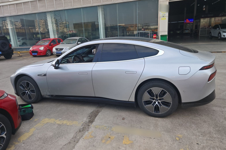 小鹏P7 2023款 P7i 702 Pro车身外观6003