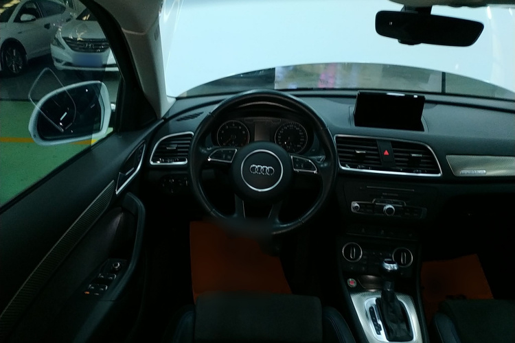 奥迪Q3 2017款 40 TFSI quattro 全时四驱运动型中控内饰13