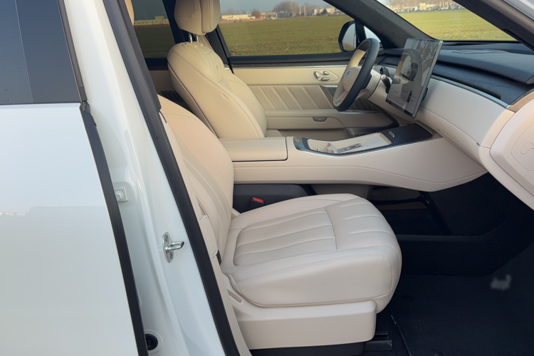 乐道L90 2025款 Max 六座版局部细节41