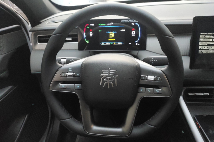 比亚迪 秦PLUS 2025款 DM-i 智驾版 128KM进取型中控内饰13