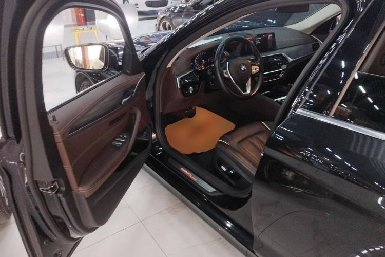 宝马5系 2020款 530Li xDrive 豪华套装中控内饰20