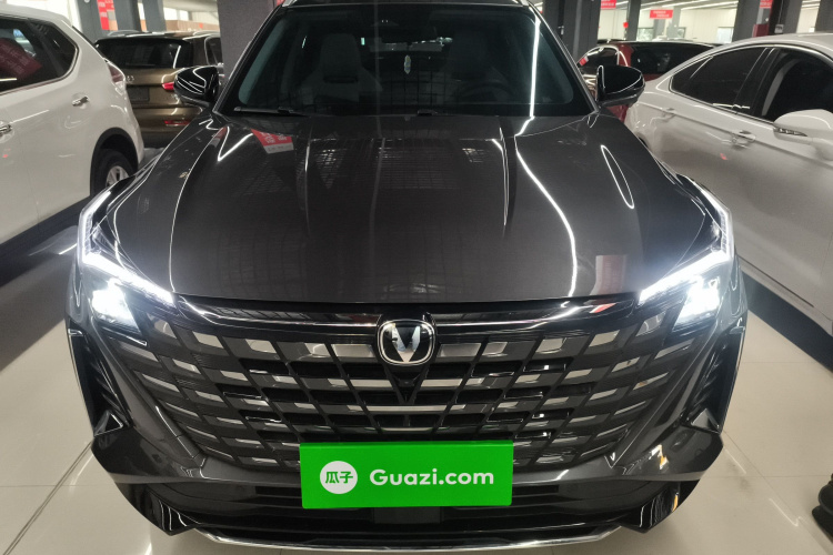 长安UNI-Z 2025款 1.5T 尊贵型车身外观6001