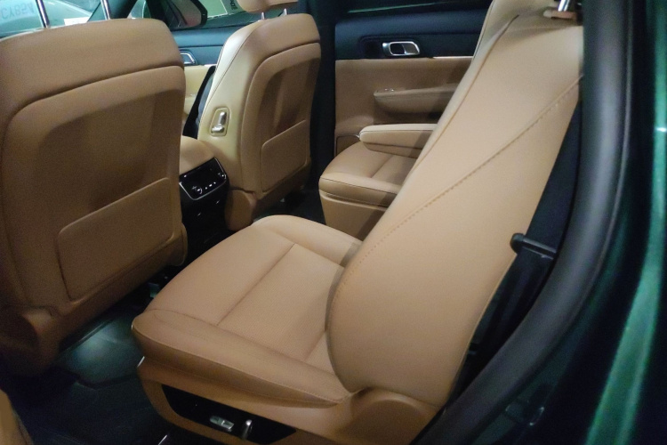 理想汽车 理想ONE 2021款 增程6座版中控内饰7004