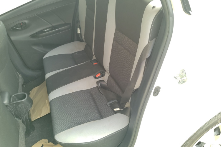 丰田 YARiS L 致炫 2021款 1.5L CVT领先版中控内饰7004