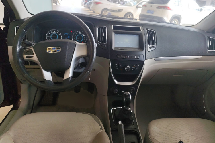 吉利汽车 远景 2015款 1.3T 手动尊贵型中控内饰12