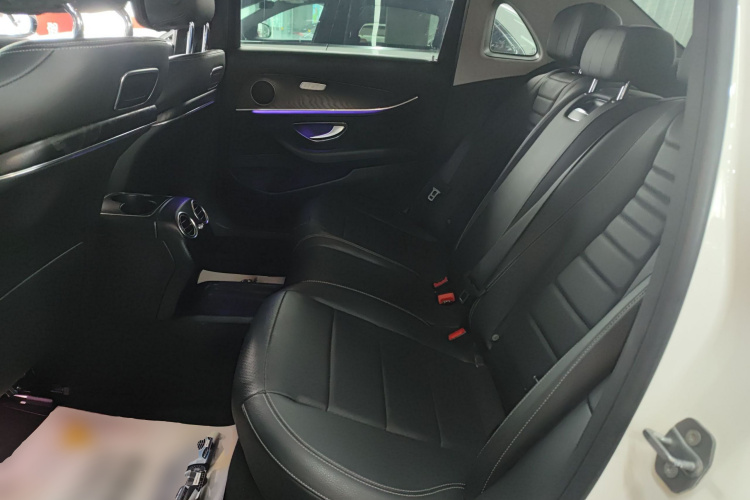 奔驰E级 2016款 E 200 L 运动型中控内饰7004