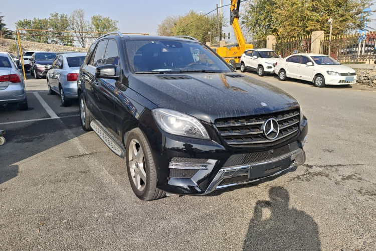 奔驰M级 2014款 ML 400 4MATIC豪华型车身外观6002