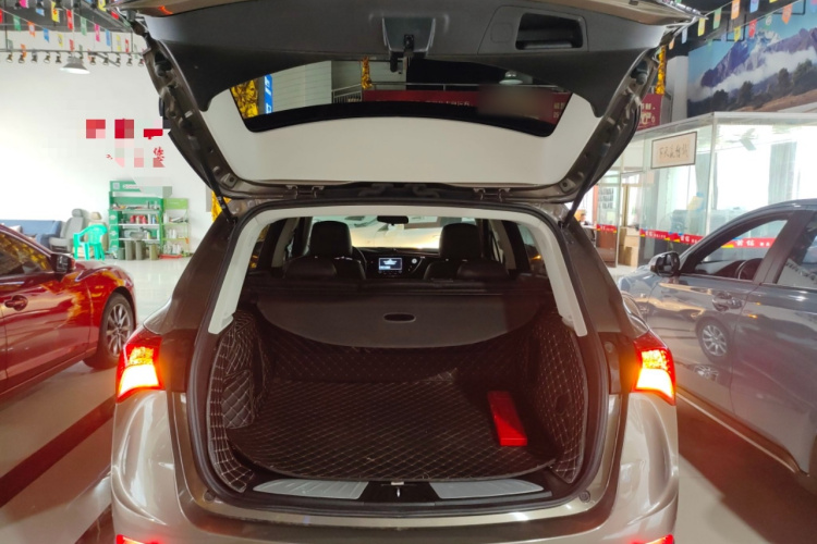 别克 昂科威 2019款 20T 两驱精英型 国V机舱底盘23