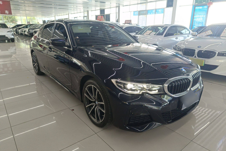 宝马3系 2022款 325Li M运动套装车身外观3