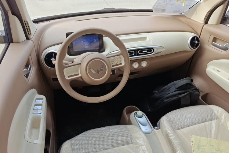 五菱汽车 宏光MINIEV 2025款 四门版 进阶款中控内饰12