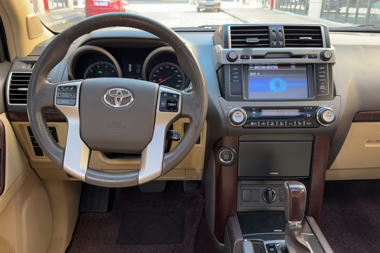 丰田 普拉多 2014款 4.0L 自动TX-L NAVI局部细节13