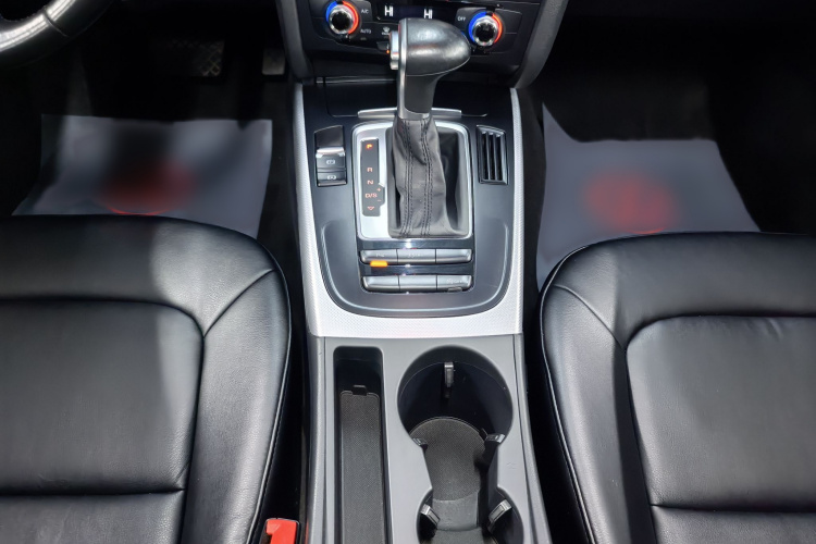 奥迪A4L 2015款 35 TFSI 自动标准型局部细节18