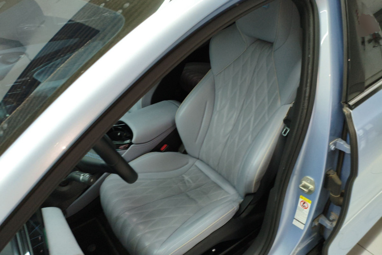 比亚迪 海豹 2022款 550km 标准续航后驱版尊贵型局部细节19