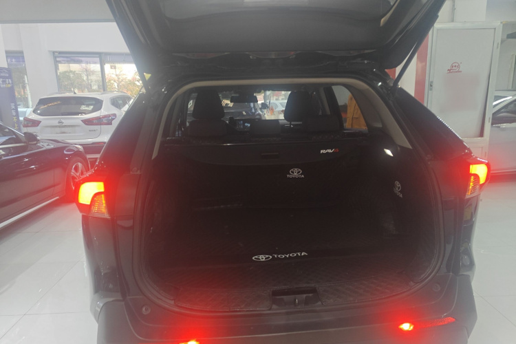 丰田 RAV4荣放 2024款 2.0L CVT两驱都市版局部细节23