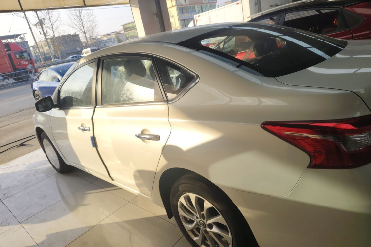 日产 轩逸 2024款 改款 经典 1.6XE CVT舒适版车身外观4