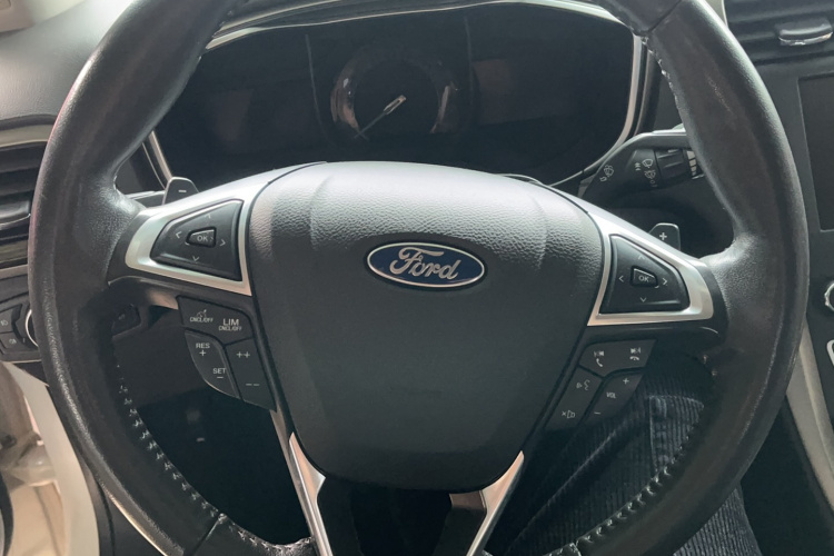 福特 蒙迪欧 2013款 2.0L GTDi200豪华型局部细节14