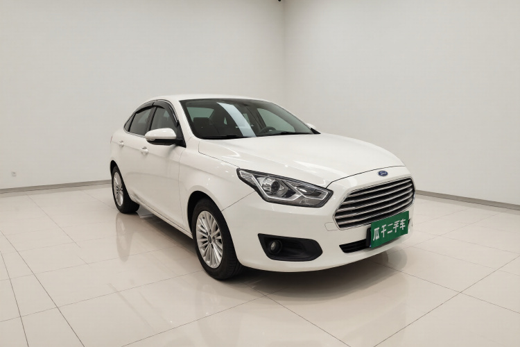 福特 福睿斯 2015款 1.5L 手动舒适型车身外观3