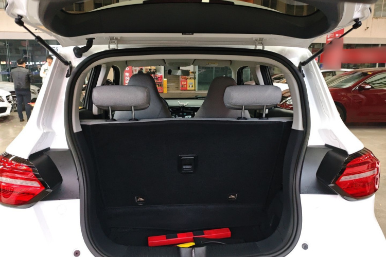 零跑汽车 零跑T03 2023款 200轻享版局部细节23