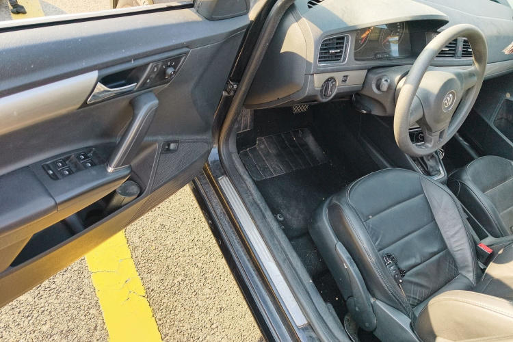 大众 朗逸 2013款 改款 1.4TSI DSG舒适版中控内饰7003