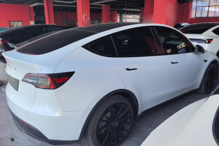 特斯拉 Model Y 2022款 改款 后轮驱动版车身外观6005
