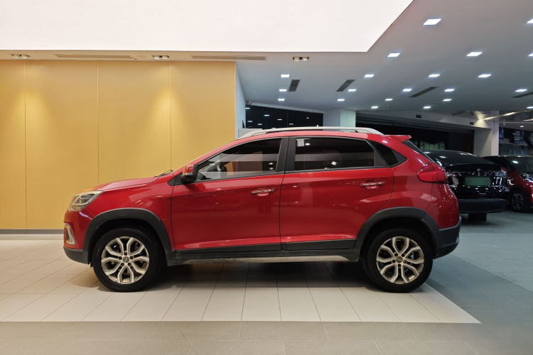 奇瑞 瑞虎3X 2017款 1.5L 手动时尚版车身外观6005