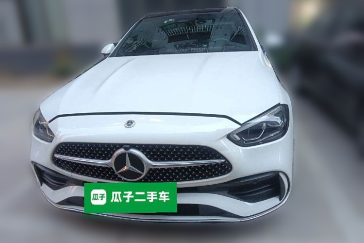 奔驰C级 2023款 C 260 L 运动版车身外观2