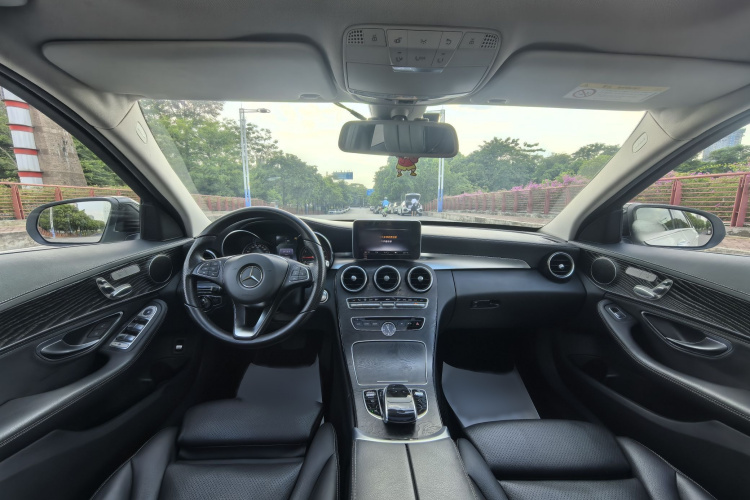 奔驰C级 2016款 C 200 L 运动型中控内饰7004