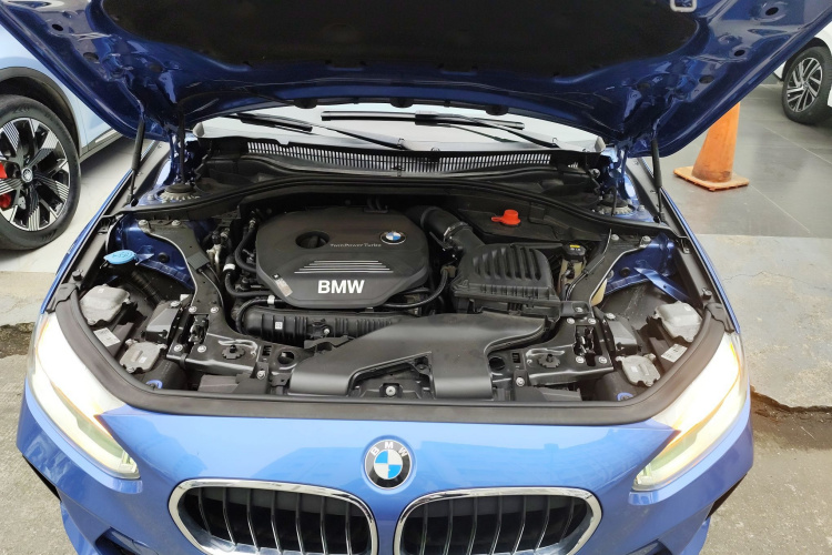 宝马1系 2019款 120i 领先型M运动套装局部细节24