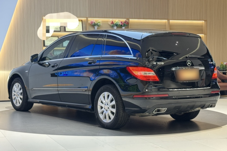 奔驰R级 2017款 R 320 4MATIC 商务型臻藏版车身外观6007