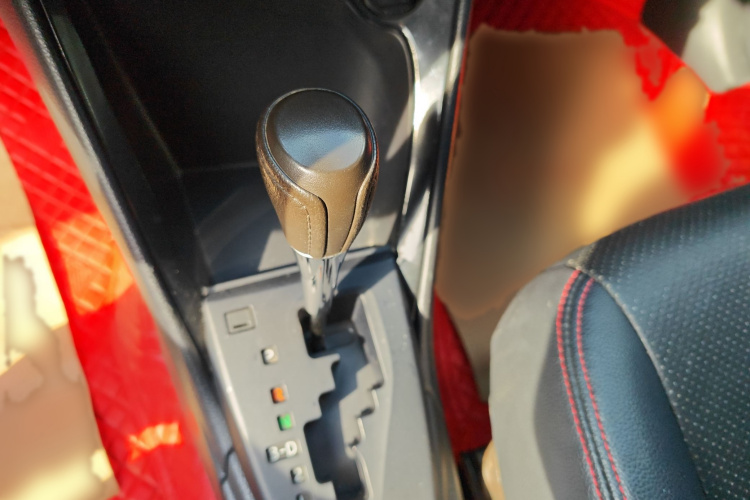 丰田 威驰 2014款 1.5L 自动智臻版局部细节18